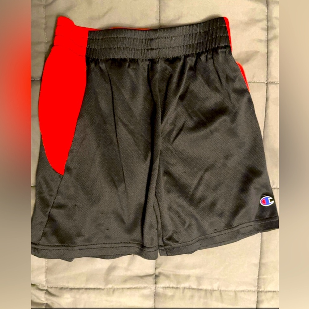 CHAMPION SHORTS. RED AND BLACK